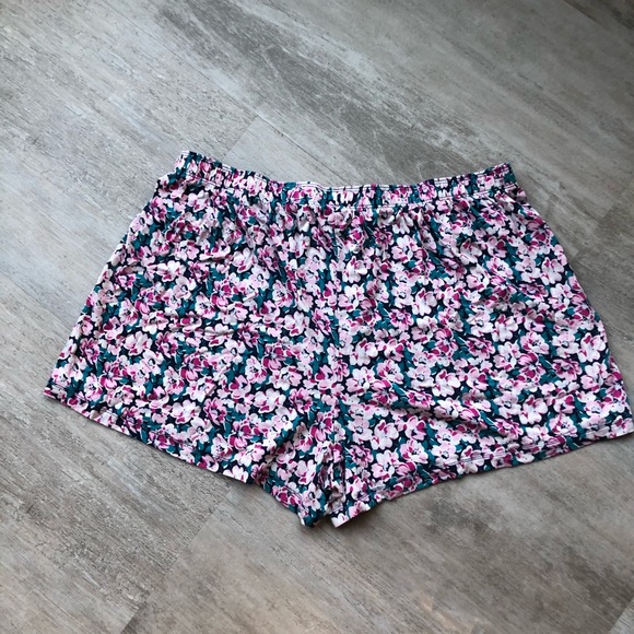 SOLD——Floral PJ Shorts - Picture 2 of 3